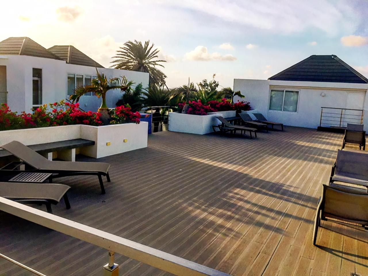 Ocean Z Boutique Hotel Palm Beach Exterior foto