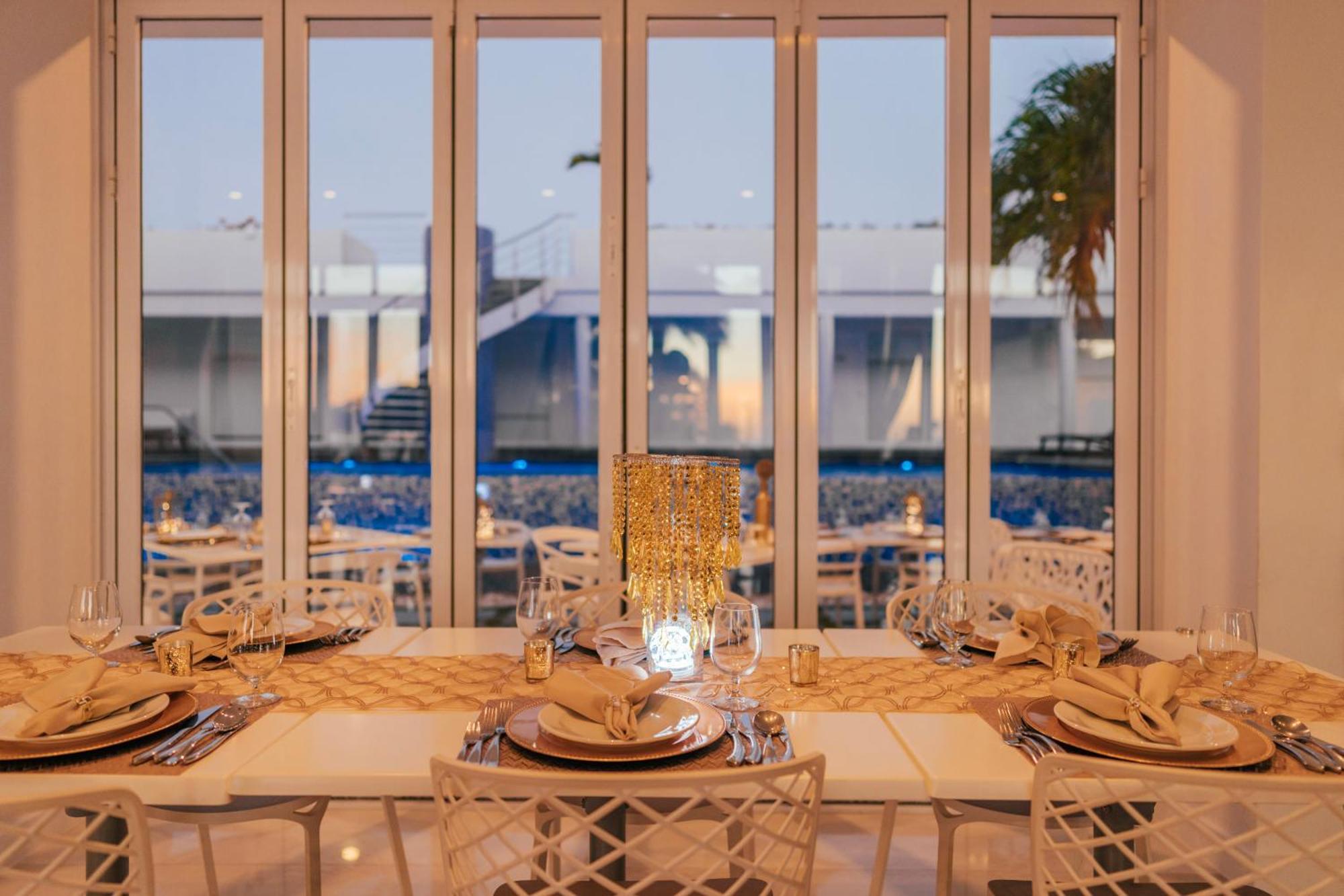 Ocean Z Boutique Hotel Palm Beach Exterior foto