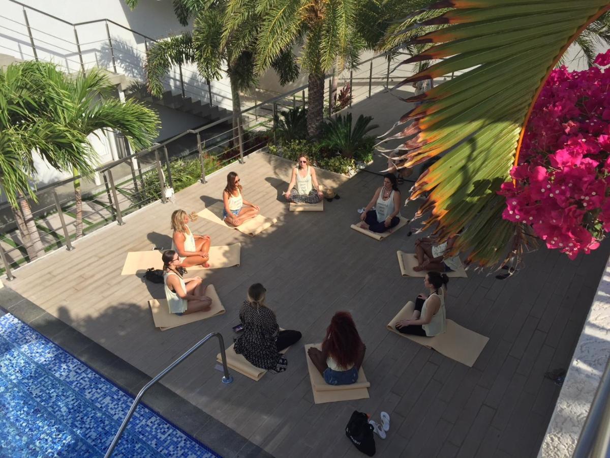 Ocean Z Boutique Hotel Palm Beach Exterior foto